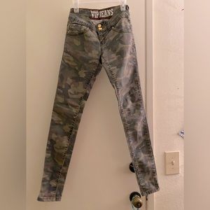 VIP Jeans, camo skinny stretch, size 1/2, with the Booty lift!